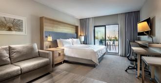 Holiday Inn & Suites Aguascalientes - Aguascalientes - Habitación