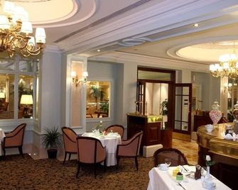 The Biltmore Al Madinah Hotel - Medina - Restaurant