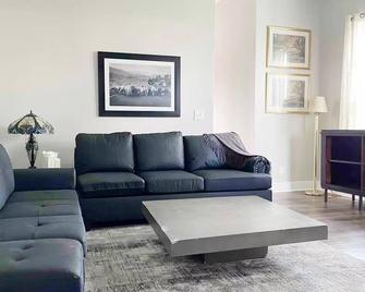 The Washington Apartments - Evansville - Living room