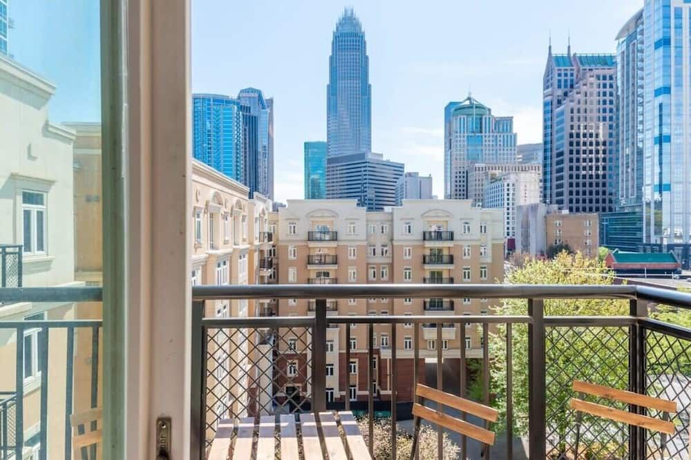 3BR Premium Downtown Apartment with Office & Gym - تشارلوت (نورث كارولينا) - شرفة