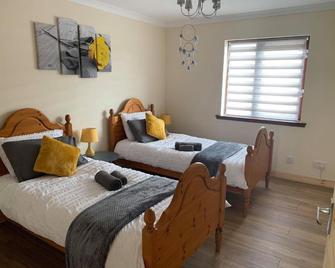 Flat 18 - Dumfries - Bedroom