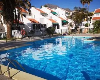 Hostel La Playa - Adeje - Pool