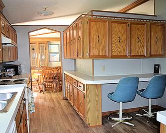 Cozy home minutes from Porcupine Mountains and Lake\nSuperior\n - Silver City - Cocina