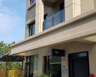 Riverbank Villa - Luodong Township - Gebäude