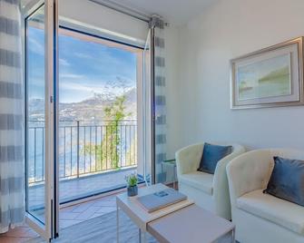 Flower House with Lake View by Wonderful Italy - Perledo - Sala de estar