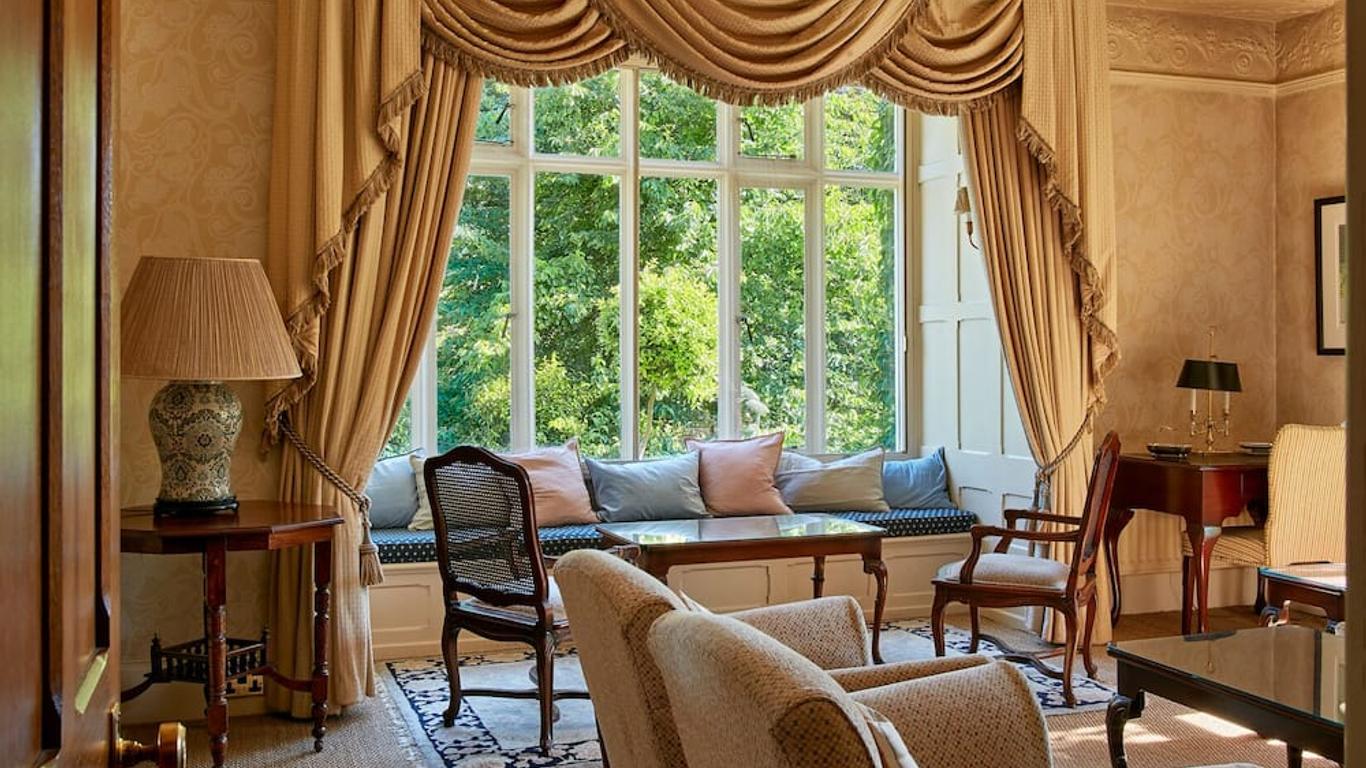 بينميشنوف هول هوتل