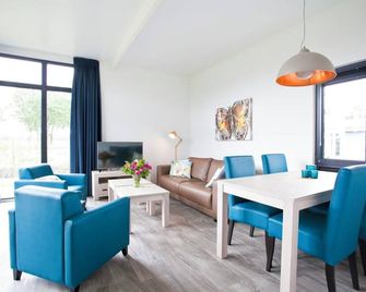 Chalet with 2 bedrooms and a terrace - Nijkerk - Comedor