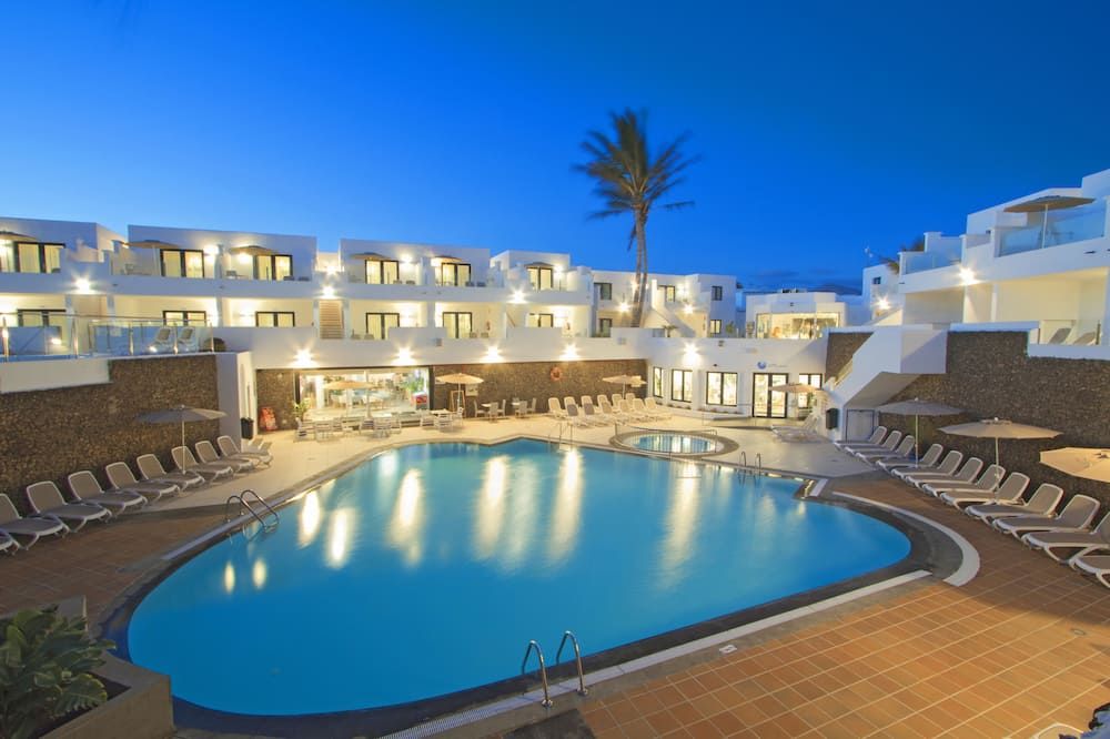 أكوا سويتس - Puerto del Carmen - حوض السباحة