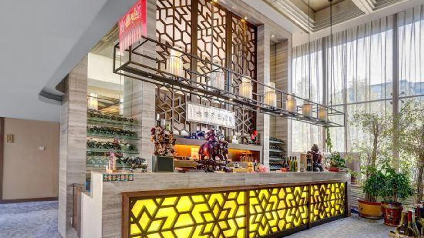 Friendship Palace Hotel