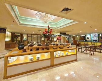 Tunjungan Hotel - Surabaya - Lobby