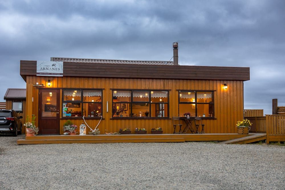 Arnanes Country Hotel - Hofn - Building