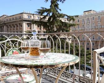 Albergo Del Centro Storico - Salerno - Balcony