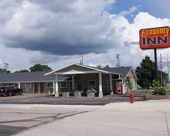 Economy Inn Mccook - McCook - Edificio