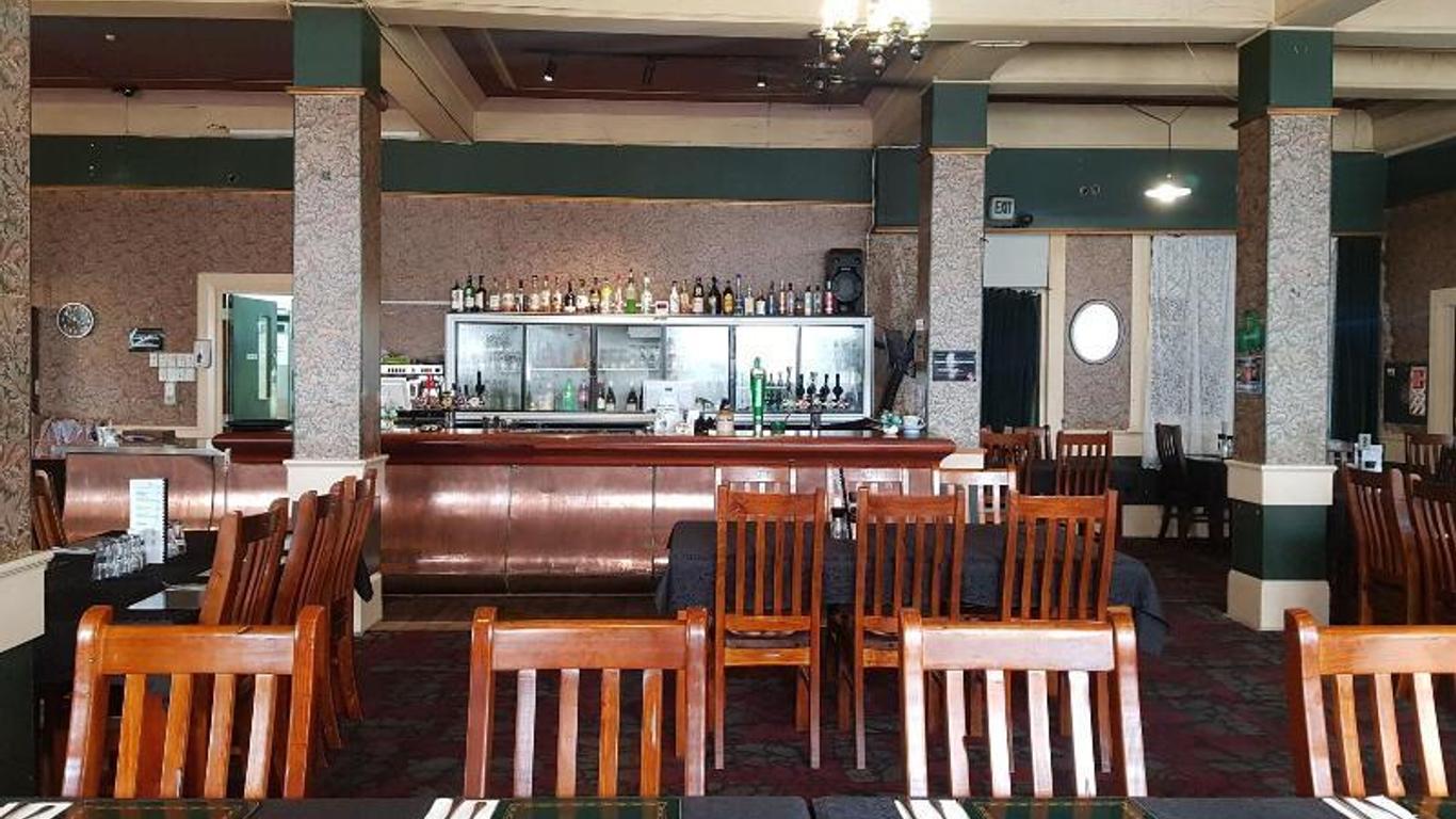 Northern Wairoa Hotel