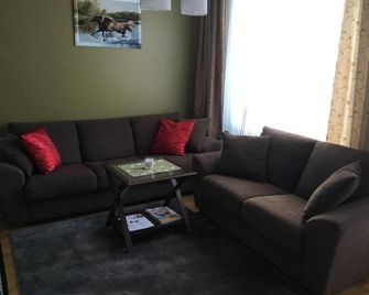 Finnclub Voyage Luxury Appartment - Laukaa - Living room