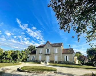 La Montgrande, 2 bed gîte, Aulnay - Aulnay - Edificio
