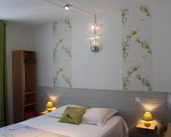 Hotel d Orléans - Angoulême - Bedroom