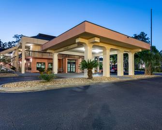 Baymont by Wyndham Tallahassee - Tallahassee - Bâtiment