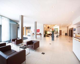 إن إتش فرانكفورت نيدراد - فرانكفورت ام ماين - ردهة