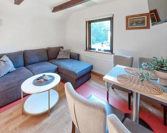 2 Bedroom Stunning Home In Höör - Höör - Living room