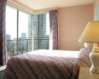 Tropicana Suite Hotel - Vancouver - Bedroom
