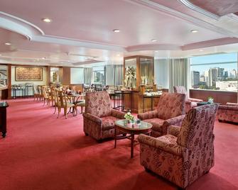 Lumire Hotel and Convention Center - Yakarta - Lounge