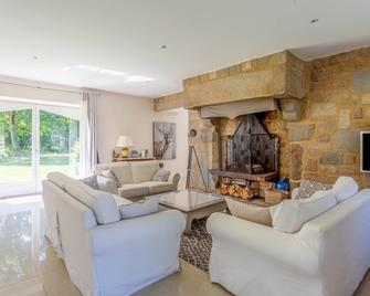 Manoir de Pléac in full 2 cottages and outdoor heated pool and park of 3 Ha - Combourg - Salon
