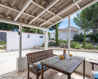 Luxury villa with private pool - Pouzols-Minervois - Patio