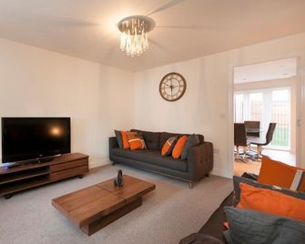 The Terrace - Castle Donington - Living room