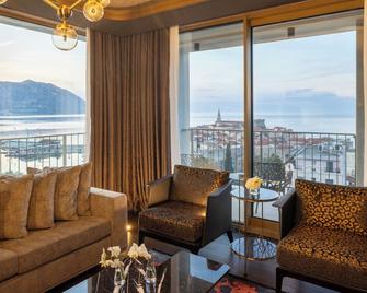 Merit Starlit Hotel & Residences - Budva - Living room