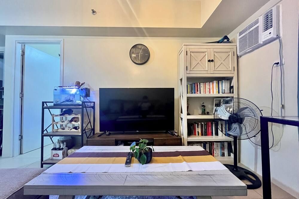 Manila Staycation for 4, near Taft, Skyway, Hospitals w/ pool & WiFi - مانيلا