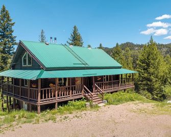 Dog Friendly Mountain Cabin with Hot Tub - Philipsburg - Edificio