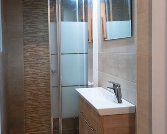 Blue Ark Stylish Athens - Athens - Bathroom