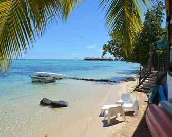 Room Vaiiti 2 pax beach access, air-conditioned kitchen bathroom, free breakfast - Haapiti - Beach