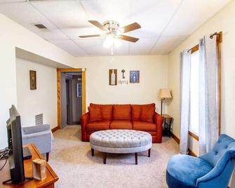 Suite On Schiller - Hermann - Living room