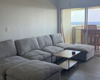 Beautiful Ocean View Downtown Getaway - Kailua-Kona - Salon