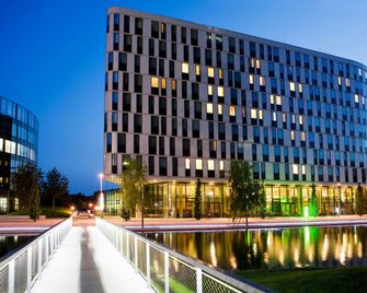 Courtyard by Marriott Vienna Prater/Messe - Vienna - Building