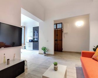 Baldovini Apartment by Mamo Florence - Florence - Living room