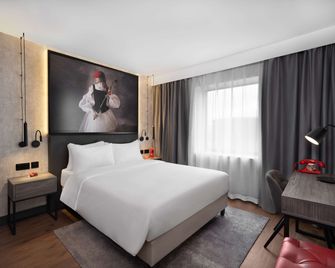 Radisson Red London Gatwick Airport - Crawley - Schlafzimmer