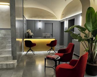 Floren Hotel - Florencia - Recepción