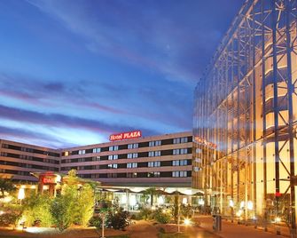 Hotel Plaza - site du Futuroscope - Poitiers - Budova