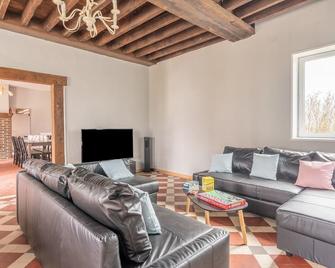 Crazy Villa Champs Corons 61 - Interior heated pool - 2h from Paris - 30p - Longny-les-Villages - Living room