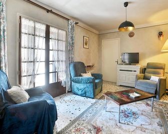 Gorgeous Home In Bédoin With Wifi - Bedoin - Sala de estar