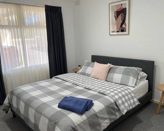 Wine Down & Relax - Capel Sound - Bedroom