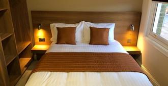 Eagle Hotel - Luton - Bedroom