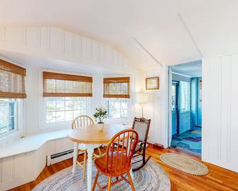 Edgartown Cozy Corner - Edgartown - Dining room