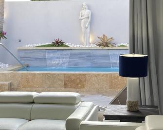 Hotel El Eden - Juana Díaz