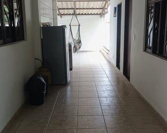 Single storey house complete with garage - Blumenau - Flur