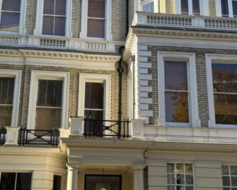 Stay Kula London - Kensington - London - Building