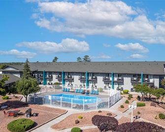 Hotel Elev8 Flagstaff, Trademark Collection by Wyndham - Flagstaff - Bazén